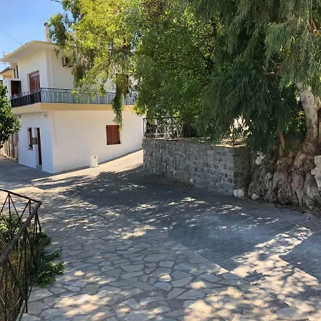 Pericles Traditional Cretan Stavrokhorion